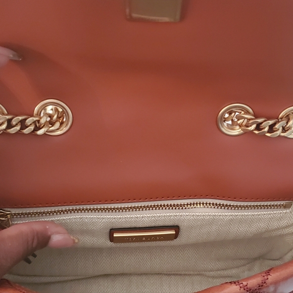 Tory Burch purse - Picture 4 of 4